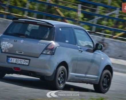 Сірий Сузукі Свифт, об'ємом двигуна 1.49 л та пробігом 185 тис. км за 4500 $, фото 4 на Automoto.ua