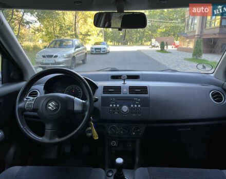 Сірий Сузукі Свифт, об'ємом двигуна 1.3 л та пробігом 189 тис. км за 4900 $, фото 30 на Automoto.ua