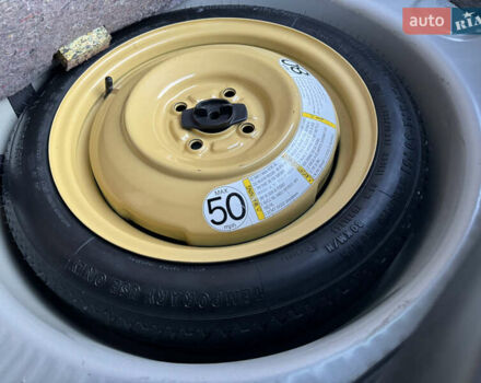 Серый Сузуки Свифт, объемом двигателя 1.49 л и пробегом 96 тыс. км за 6700 $, фото 68 на Automoto.ua