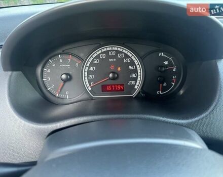 Серый Сузуки Свифт, объемом двигателя 1.33 л и пробегом 168 тыс. км за 5700 $, фото 6 на Automoto.ua