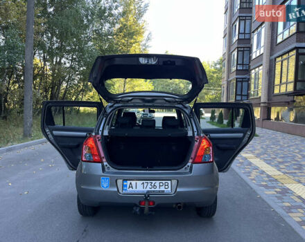 Сірий Сузукі Свифт, об'ємом двигуна 1.3 л та пробігом 189 тис. км за 4900 $, фото 14 на Automoto.ua