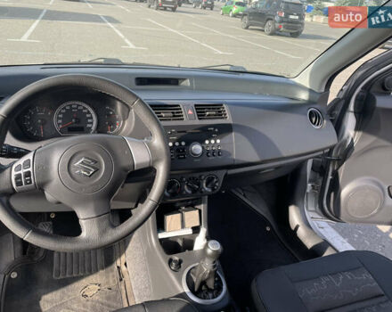 Сірий Сузукі Свифт, об'ємом двигуна 1.33 л та пробігом 260 тис. км за 3000 $, фото 9 на Automoto.ua
