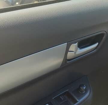 Сірий Сузукі Свифт, об'ємом двигуна 1.2 л та пробігом 189 тис. км за 5500 $, фото 16 на Automoto.ua