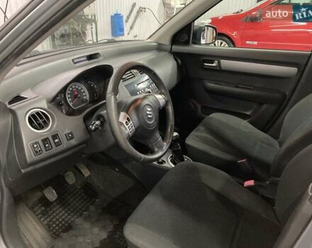 Серый Сузуки Свифт, объемом двигателя 1.33 л и пробегом 243 тыс. км за 3950 $, фото 6 на Automoto.ua