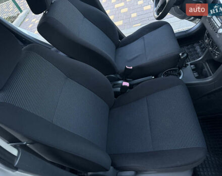 Серый Сузуки Свифт, объемом двигателя 1.49 л и пробегом 96 тыс. км за 6700 $, фото 63 на Automoto.ua