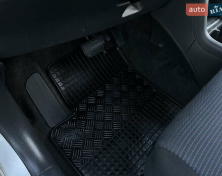 Серый Сузуки Свифт, объемом двигателя 1.49 л и пробегом 96 тыс. км за 6700 $, фото 45 на Automoto.ua