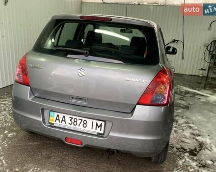 Серый Сузуки Свифт, объемом двигателя 1.33 л и пробегом 243 тыс. км за 3950 $, фото 1 на Automoto.ua