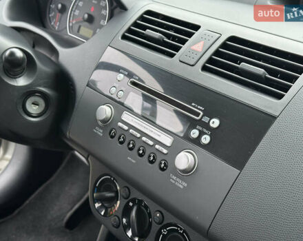 Серый Сузуки Свифт, объемом двигателя 1.49 л и пробегом 24 тыс. км за 9300 $, фото 40 на Automoto.ua