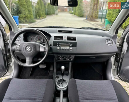 Серый Сузуки Свифт, объемом двигателя 1.49 л и пробегом 24 тыс. км за 9300 $, фото 4 на Automoto.ua