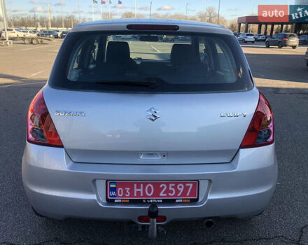 Серый Сузуки Свифт, объемом двигателя 1.5 л и пробегом 195 тыс. км за 7350 $, фото 2 на Automoto.ua