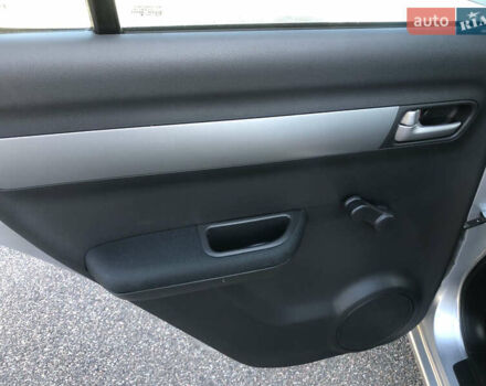 Серый Сузуки Свифт, объемом двигателя 1.5 л и пробегом 195 тыс. км за 7350 $, фото 9 на Automoto.ua