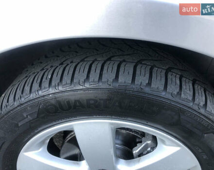 Серый Сузуки Свифт, объемом двигателя 1.5 л и пробегом 195 тыс. км за 7350 $, фото 6 на Automoto.ua