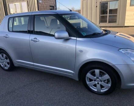 Сірий Сузукі Свифт, об'ємом двигуна 1.5 л та пробігом 195 тис. км за 7450 $, фото 1 на Automoto.ua