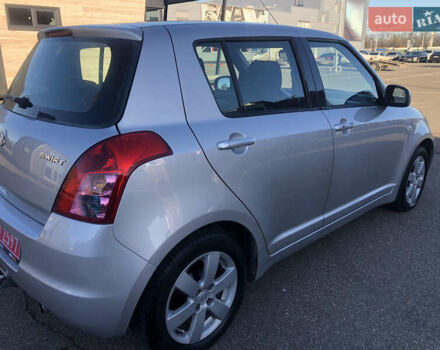 Серый Сузуки Свифт, объемом двигателя 1.5 л и пробегом 195 тыс. км за 7350 $, фото 4 на Automoto.ua