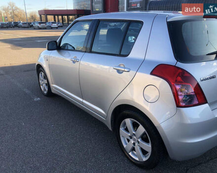 Серый Сузуки Свифт, объемом двигателя 1.5 л и пробегом 195 тыс. км за 7350 $, фото 1 на Automoto.ua