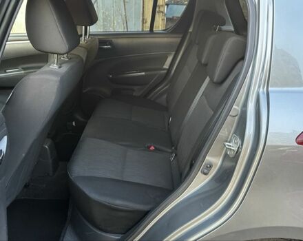 Сірий Сузукі Свифт, об'ємом двигуна 1.2 л та пробігом 178 тис. км за 4700 $, фото 5 на Automoto.ua