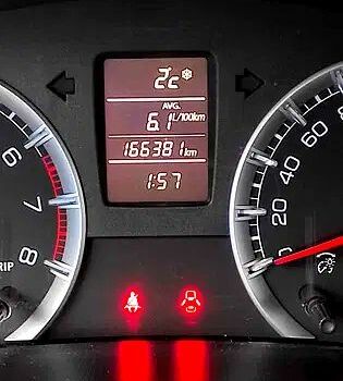 Серый Сузуки Свифт, объемом двигателя 1.2 л и пробегом 166 тыс. км за 5900 $, фото 8 на Automoto.ua