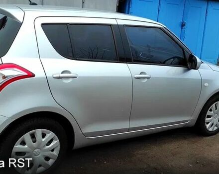 Серый Сузуки Свифт, объемом двигателя 1.2 л и пробегом 166 тыс. км за 5900 $, фото 1 на Automoto.ua