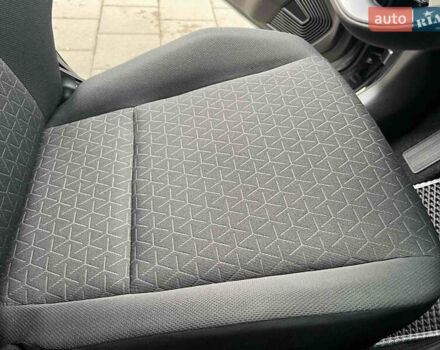 Сірий Сузукі Свифт, об'ємом двигуна 1.2 л та пробігом 5 тис. км за 17900 $, фото 49 на Automoto.ua