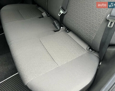 Сірий Сузукі Свифт, об'ємом двигуна 1.2 л та пробігом 5 тис. км за 17900 $, фото 48 на Automoto.ua