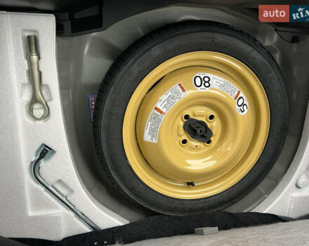 Сірий Сузукі Свифт, об'ємом двигуна 1.2 л та пробігом 5 тис. км за 17900 $, фото 54 на Automoto.ua