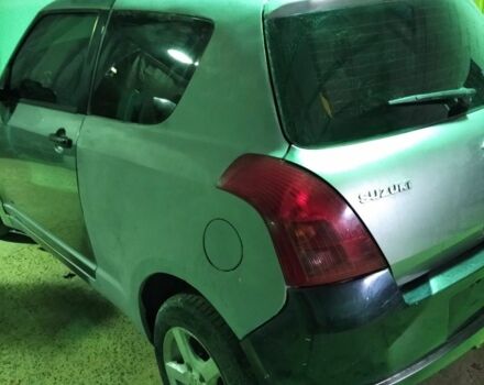 Сірий Сузукі Свифт, об'ємом двигуна 1.3 л та пробігом 167 тис. км за 1900 $, фото 3 на Automoto.ua