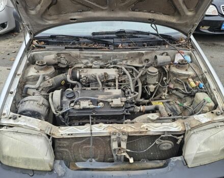 Серый Сузуки Свифт, объемом двигателя 1.3 л и пробегом 234 тыс. км за 550 $, фото 6 на Automoto.ua