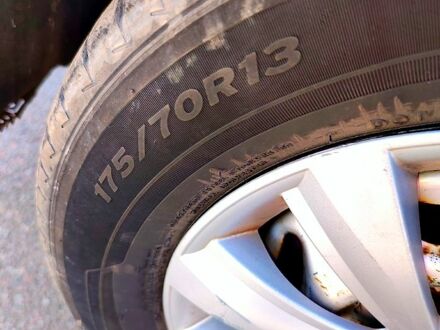 Серый Сузуки Свифт, объемом двигателя 1.3 л и пробегом 0 тыс. км за 1800 $, фото 1 на Automoto.ua