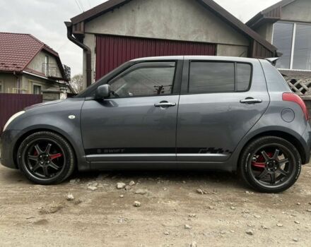 Серый Сузуки Свифт, объемом двигателя 1.3 л и пробегом 284 тыс. км за 4800 $, фото 1 на Automoto.ua