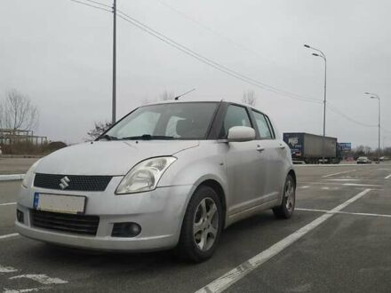 Сузукі Свифт 2006 у Києві на Automoto.ua Сірий Сузукі Свифт, об'ємом двигуна 1.33 л та пробігом 170 тис. км за 4550 $, фото 1 на Automoto.ua