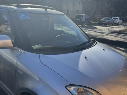 Серый Сузуки Свифт, объемом двигателя 1.3 л и пробегом 261 тыс. км за 5000 $, фото 1 на Automoto.ua