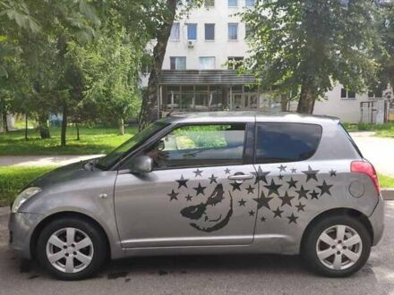 Сузукі Свифт 2008 у Харкові на Automoto.ua Сірий Сузукі Свифт, об'ємом двигуна 1.3 л та пробігом 290 тис. км за 2599 $, фото 1 на Automoto.ua