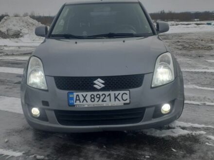 Сузуки Свифт 2008 в Харькове на Automoto.ua Серый Сузуки Свифт, объемом двигателя 1.3 л и пробегом 300 тыс. км за 3000 $, фото 1 на Automoto.ua