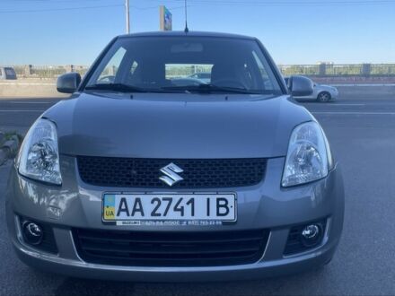 Сузукі Свифт 2008 у Києві на Automoto.ua Сірий Сузукі Свифт, об'ємом двигуна 1.3 л та пробігом 180 тис. км за 4000 $, фото 1 на Automoto.ua