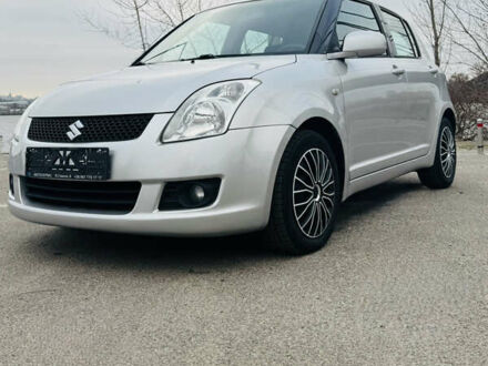 Сузукі Свифт 2008 у Києві на Automoto.ua Сірий Сузукі Свифт, об'ємом двигуна 1.3 л та пробігом 173 тис. км за 5800 $, фото 1 на Automoto.ua