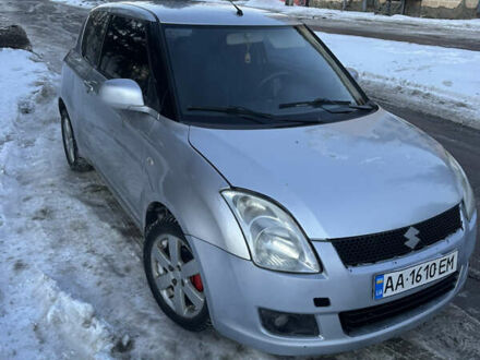 Сірий Сузукі Свифт, об'ємом двигуна 1.4 л та пробігом 250 тис. км за 2700 $, фото 1 на Automoto.ua