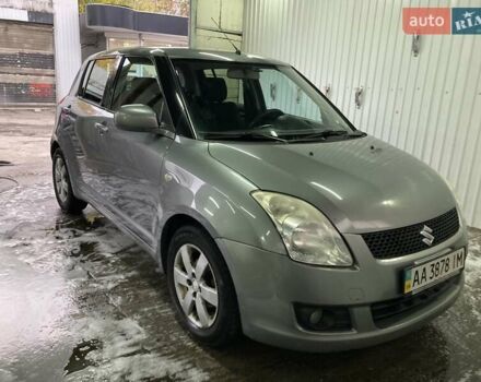 Серый Сузуки Свифт, объемом двигателя 1.33 л и пробегом 243 тыс. км за 3950 $, фото 1 на Automoto.ua