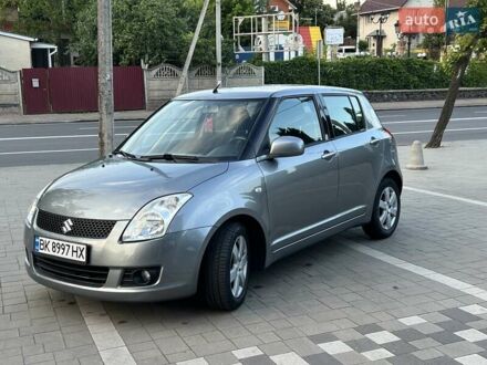 Сузуки Свифт 2010 в Ровно на Automoto.ua Серый Сузуки Свифт, объемом двигателя 1.49 л и пробегом 143 тыс. км за 8031 $, фото 1 на Automoto.ua