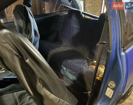 Синий Сузуки Свифт, объемом двигателя 1 л и пробегом 296 тыс. км за 1000 $, фото 8 на Automoto.ua