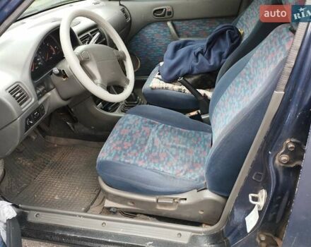 Синий Сузуки Свифт, объемом двигателя 0.99 л и пробегом 81 тыс. км за 1200 $, фото 7 на Automoto.ua