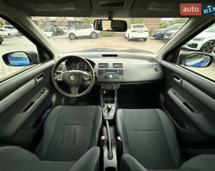 Синий Сузуки Свифт, объемом двигателя 1.33 л и пробегом 269 тыс. км за 5100 $, фото 8 на Automoto.ua