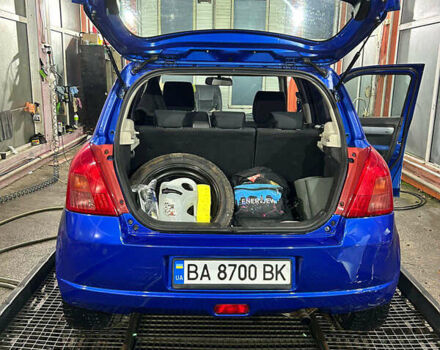 Синий Сузуки Свифт, объемом двигателя 1.5 л и пробегом 240 тыс. км за 4000 $, фото 5 на Automoto.ua