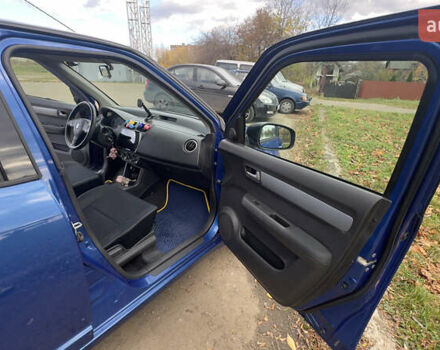 Сузуки Свифт 2006 в Коломые на Automoto.ua Синий Сузуки Свифт, объемом двигателя 1.33 л и пробегом 184 тыс. км за 4900 $, фото 5 на Automoto.ua