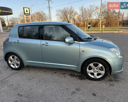 Синий Сузуки Свифт, объемом двигателя 1.33 л и пробегом 128 тыс. км за 3750 $, фото 3 на Automoto.ua