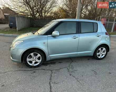 Синий Сузуки Свифт, объемом двигателя 1.33 л и пробегом 128 тыс. км за 3750 $, фото 4 на Automoto.ua