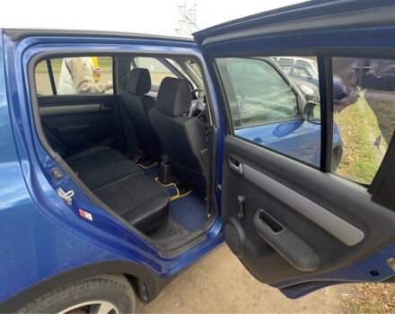 Сузукі Свифт 2006 у Коломые на Automoto.ua Синій Сузукі Свифт, об'ємом двигуна 1.3 л та пробігом 184 тис. км за 4900 $, фото 8 на Automoto.ua