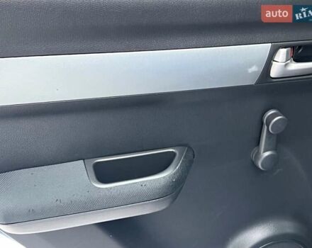 Синій Сузукі Свифт, об'ємом двигуна 1.33 л та пробігом 82 тис. км за 5800 $, фото 39 на Automoto.ua