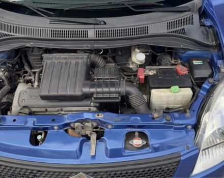Сузукі Свифт 2006 у Коломые на Automoto.ua Синій Сузукі Свифт, об'ємом двигуна 1.3 л та пробігом 184 тис. км за 4900 $, фото 5 на Automoto.ua