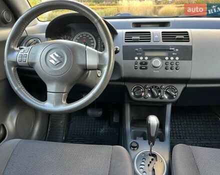 Сузуки Свифт 2007 в Киеве на Automoto.ua Синий Сузуки Свифт, объемом двигателя 1.49 л и пробегом 158 тыс. км за 6700 $, фото 20 на Automoto.ua