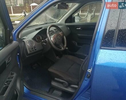 Синий Сузуки Свифт, объемом двигателя 1.49 л и пробегом 233 тыс. км за 6100 $, фото 5 на Automoto.ua